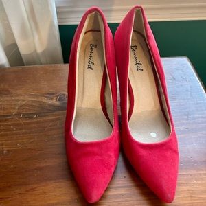 Red Bonnibel heels. 8.5 women’s. 2inch